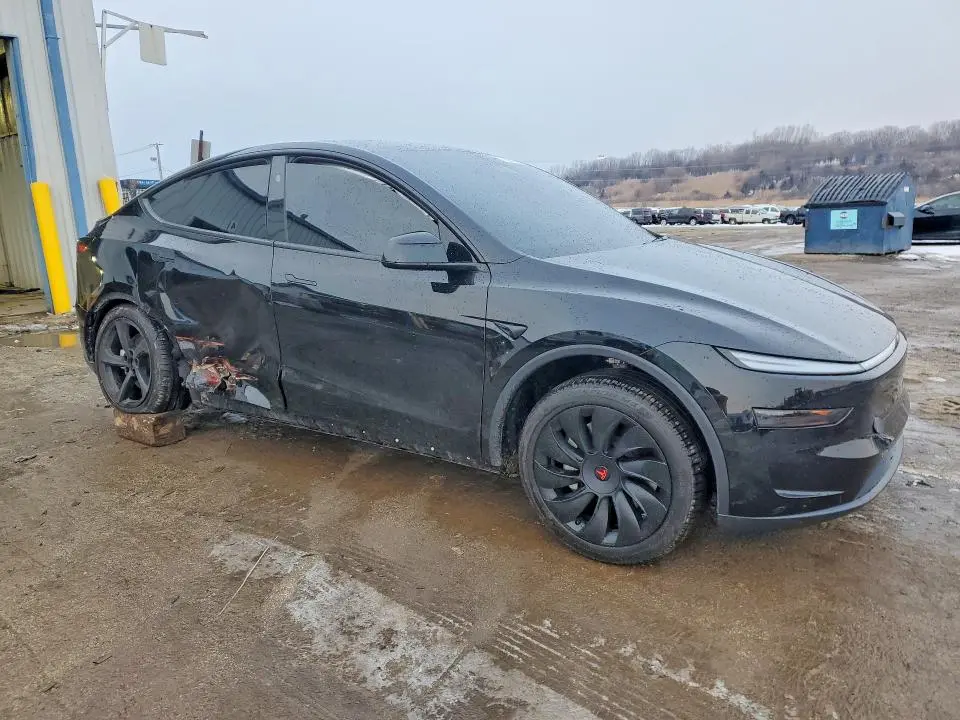 2026 TESLA MODEL Y   