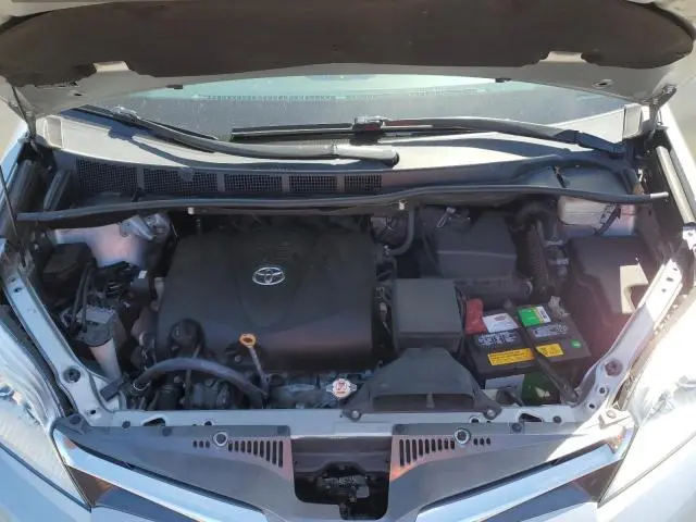2020 TOYOTA SIENNA XLE 8-PASSENGER  