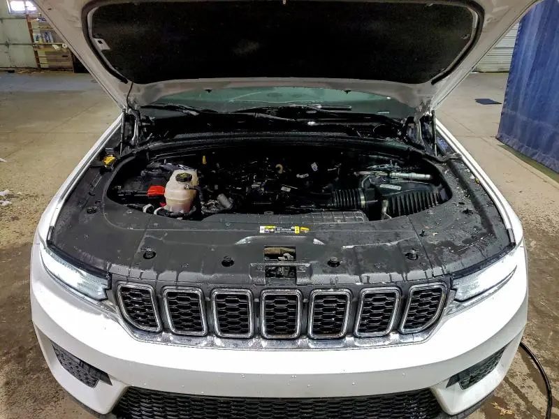 2023 JEEP GRAND CHEROKEE LAREDO  