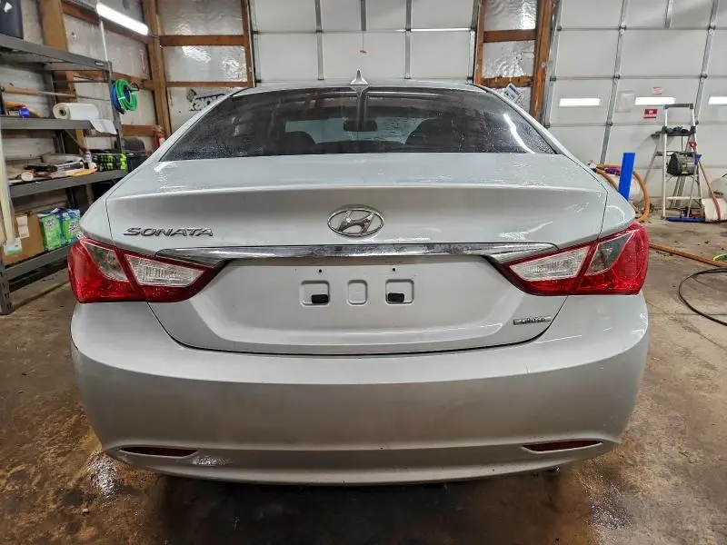 2013 HYUNDAI SONATA SE  