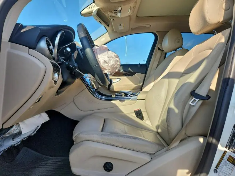 2017 MERCEDES-BENZ GLC 300  