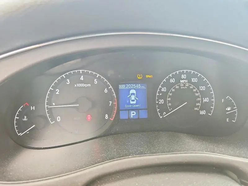 2011 HYUNDAI GENESIS 4.6L  