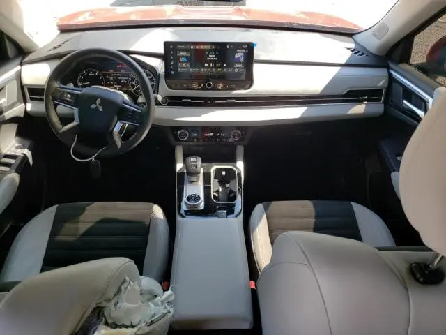 2025 MITSUBISHI OUTLANDER SE