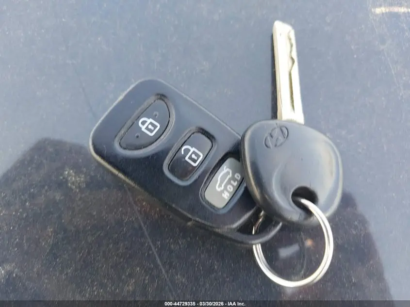 2012 HYUNDAI SONATA GLS