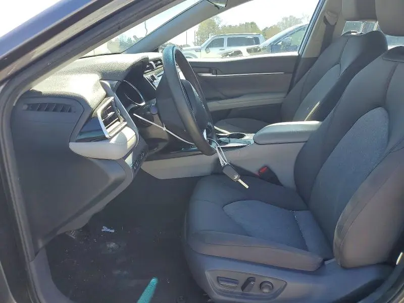 2018 TOYOTA CAMRY LE  