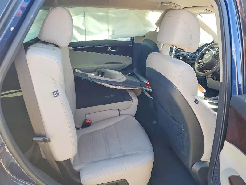 2017 KIA SORENTO LX V6  