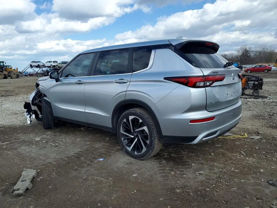 2022 MITSUBISHI OUTLANDER SE  