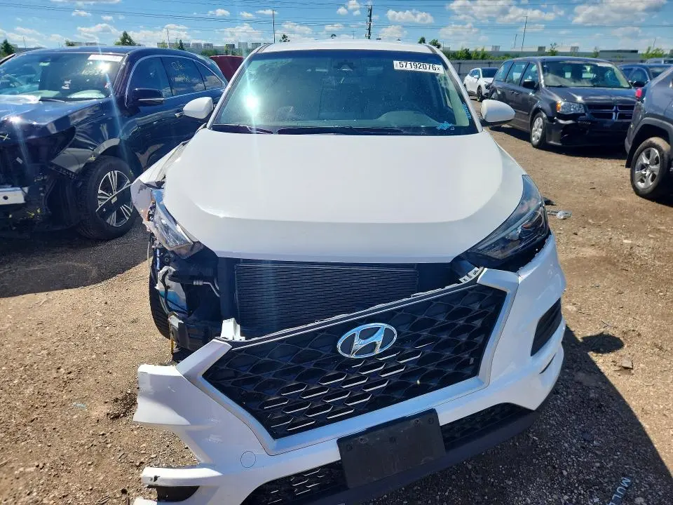 2020 HYUNDAI TUCSON SE  