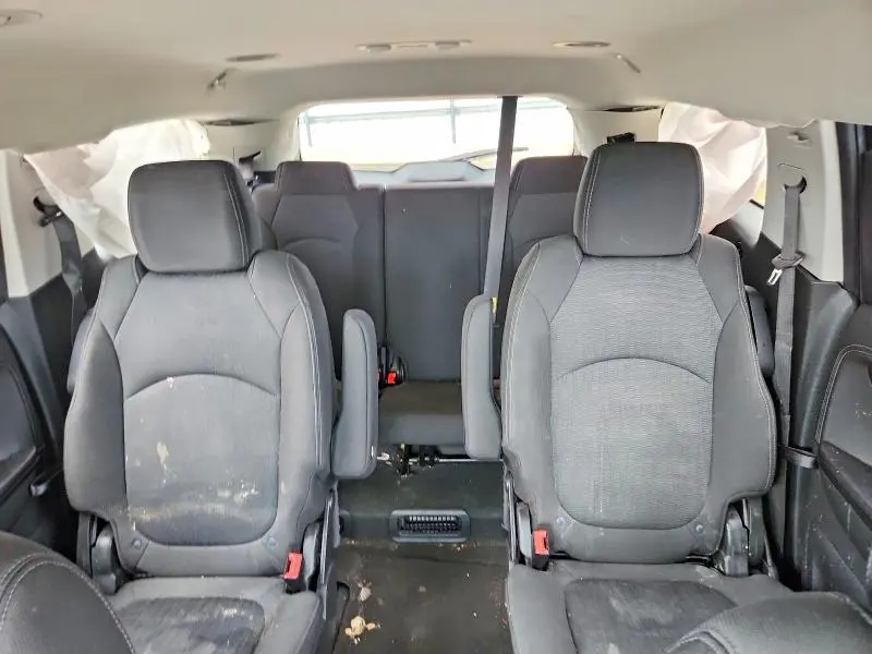 2017 CHEVROLET TRAVERSE LT  
