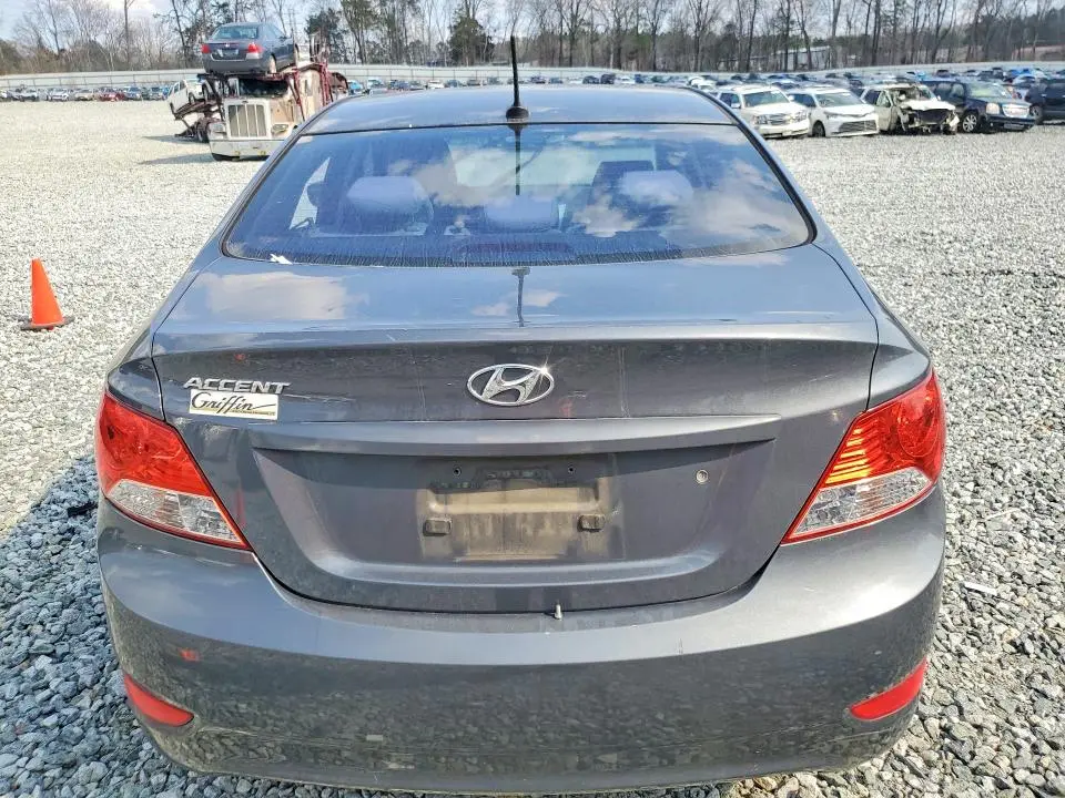 2012 HYUNDAI ACCENT GLS  