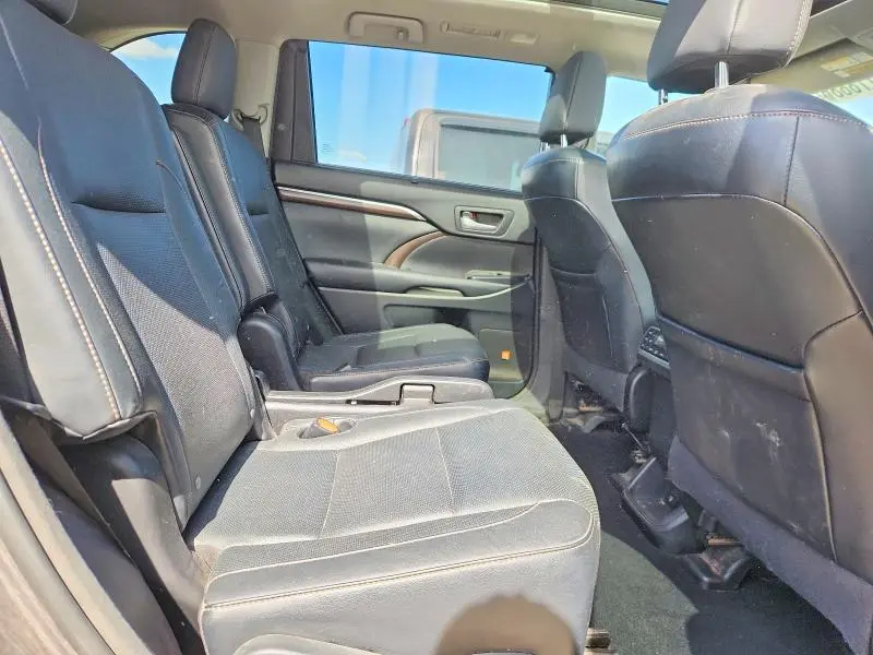 2015 TOYOTA HIGHLANDER LIMITED  