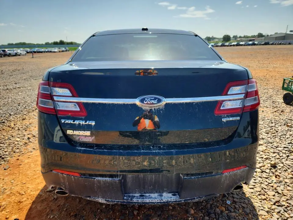 2018 FORD TAURUS SE  