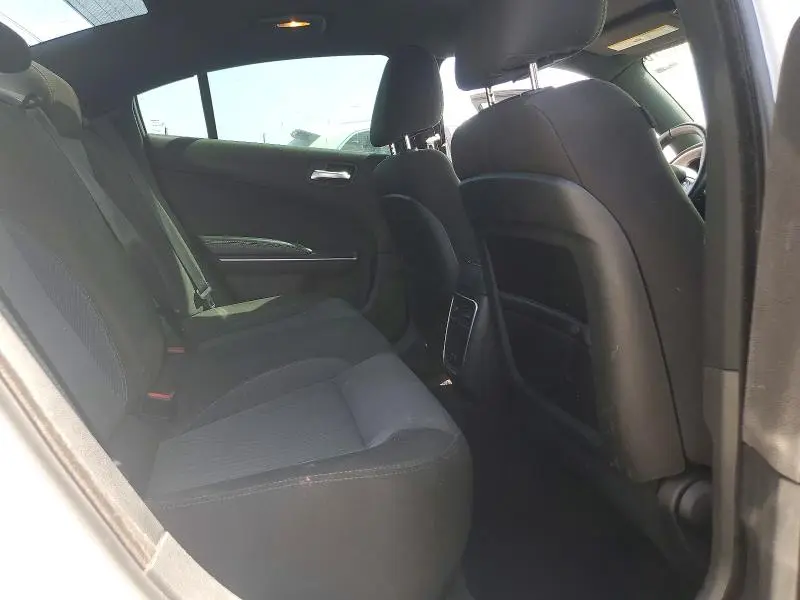 2017 DODGE CHARGER SE  