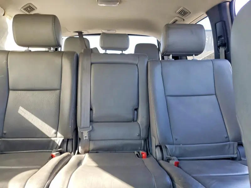 2014 TOYOTA SEQUOIA SR5  