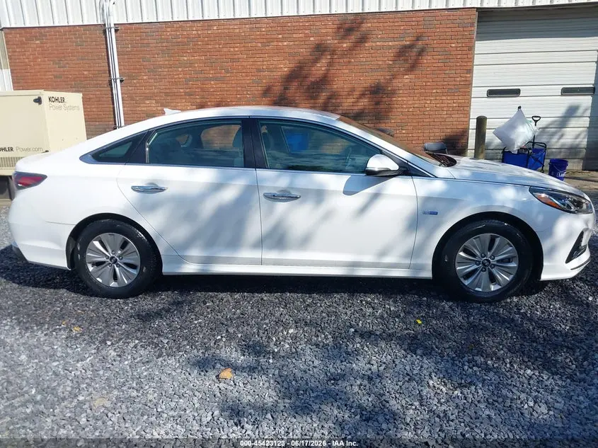 2018 HYUNDAI SONATA HYBRID SE