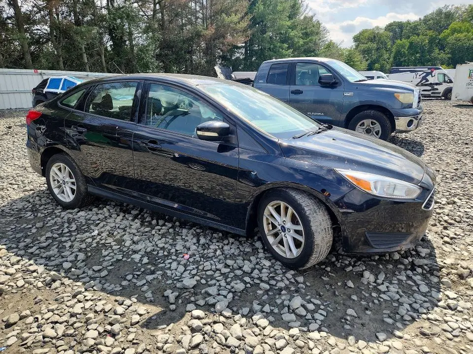 2017 FORD FOCUS SE  