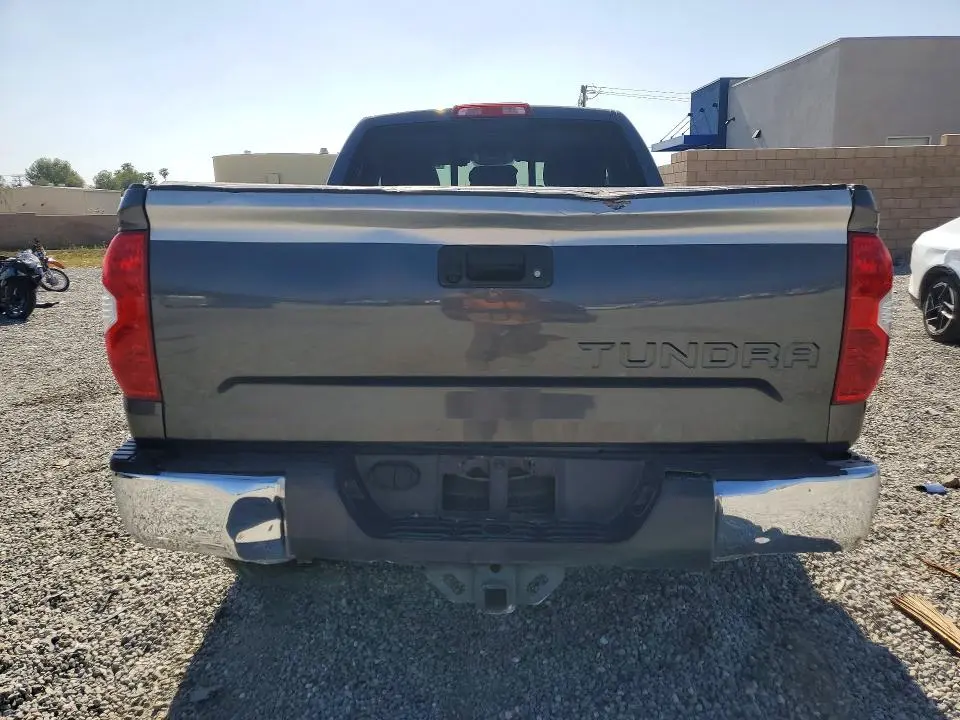 2017 TOYOTA TUNDRA SR5  