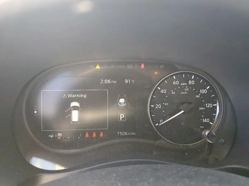 2024 NISSAN KICKS SR  