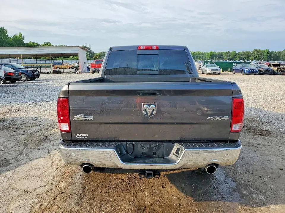 2017 RAM 1500 SLT  