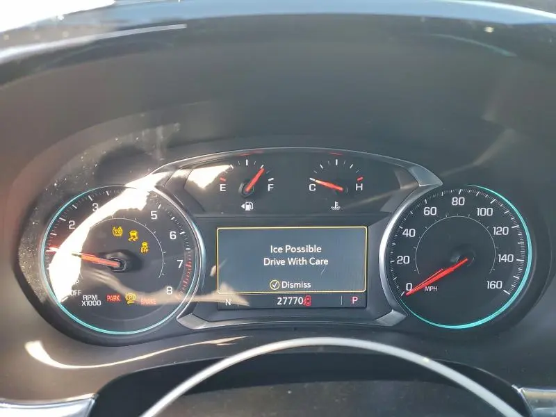 2023 CHEVROLET TRAVERSE LT  