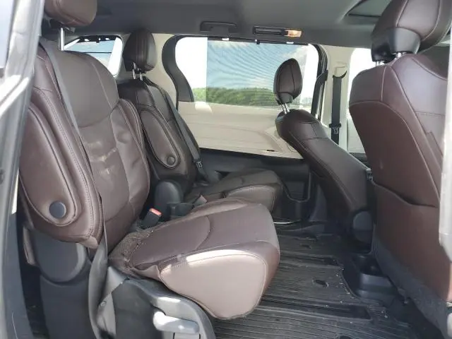 2024 TOYOTA SIENNA LIMITED  