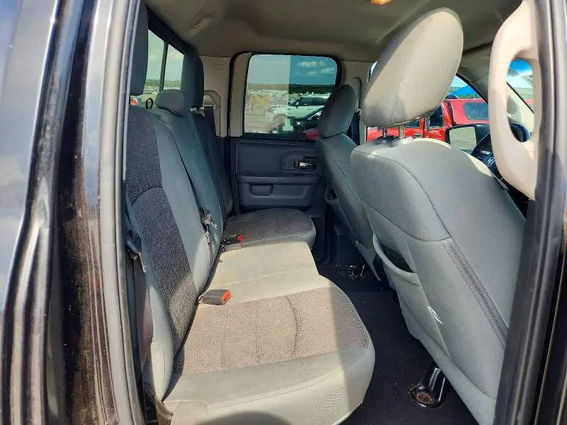 2015 RAM 1500 SLT  