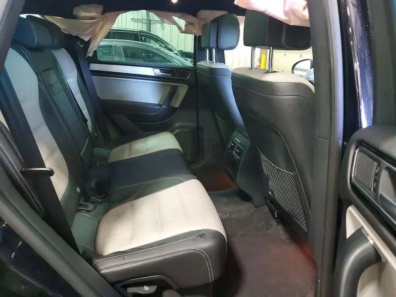 2017 VOLKSWAGEN TOUAREG WOLFSBURG  
