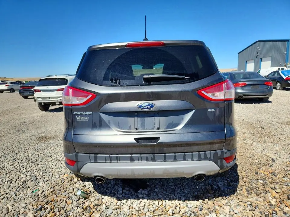 2016 FORD ESCAPE SE  