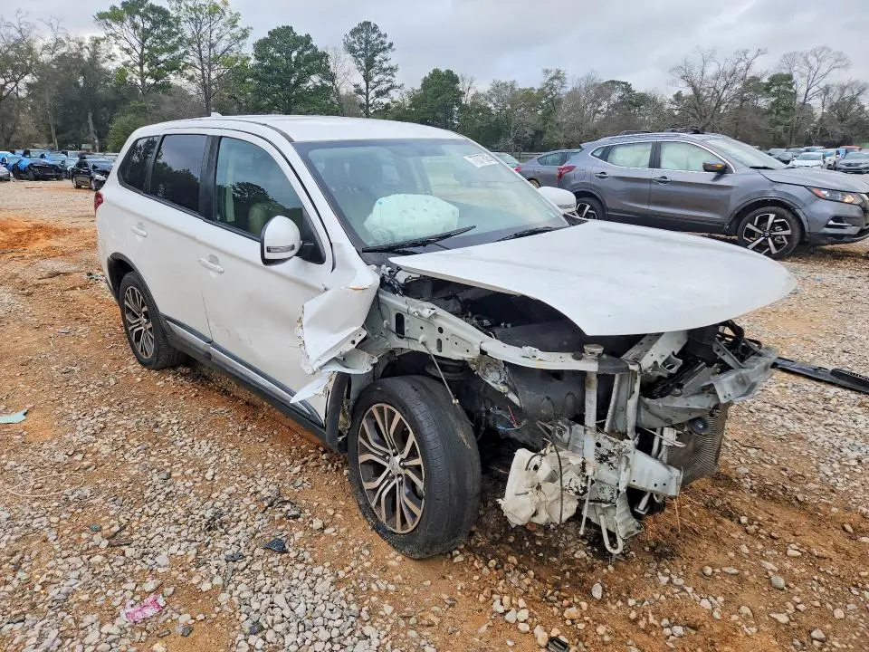 2017 MITSUBISHI OUTLANDER SE  