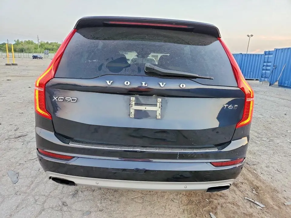 2016 VOLVO XC90 T6  