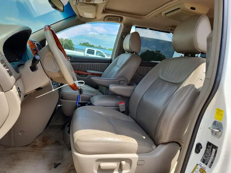 2010 TOYOTA SIENNA XLE LIMITED  