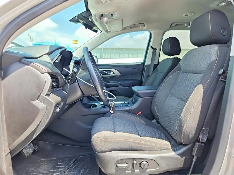 2021 CHEVROLET TRAVERSE LT  