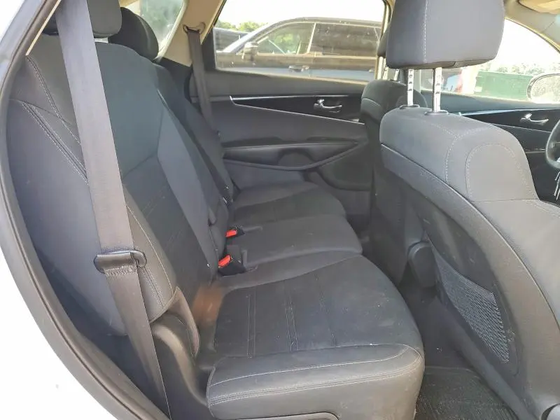 2020 KIA SORENTO S  