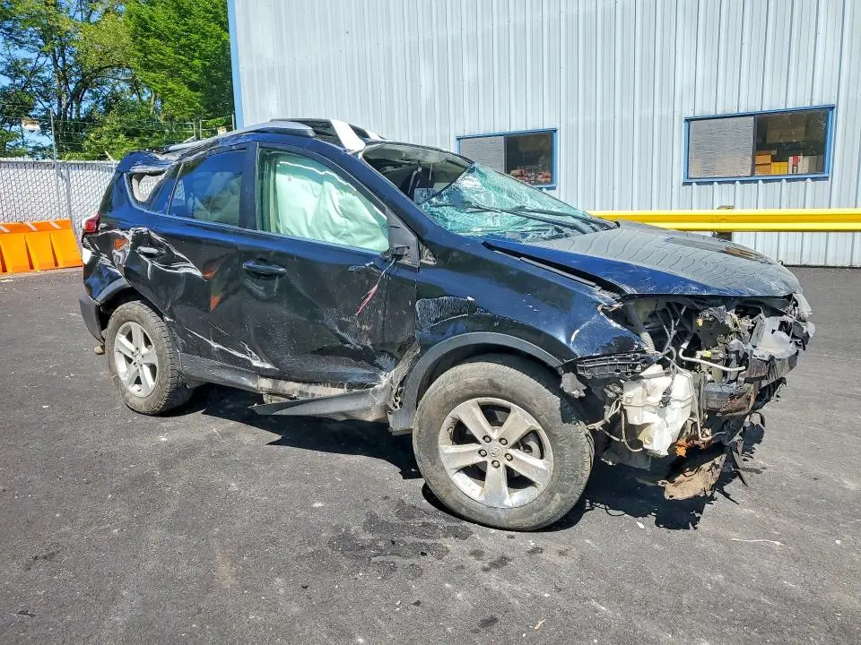 2013 TOYOTA RAV4 XLE  