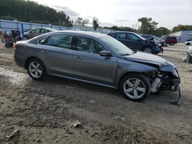 2013 VOLKSWAGEN PASSAT SE