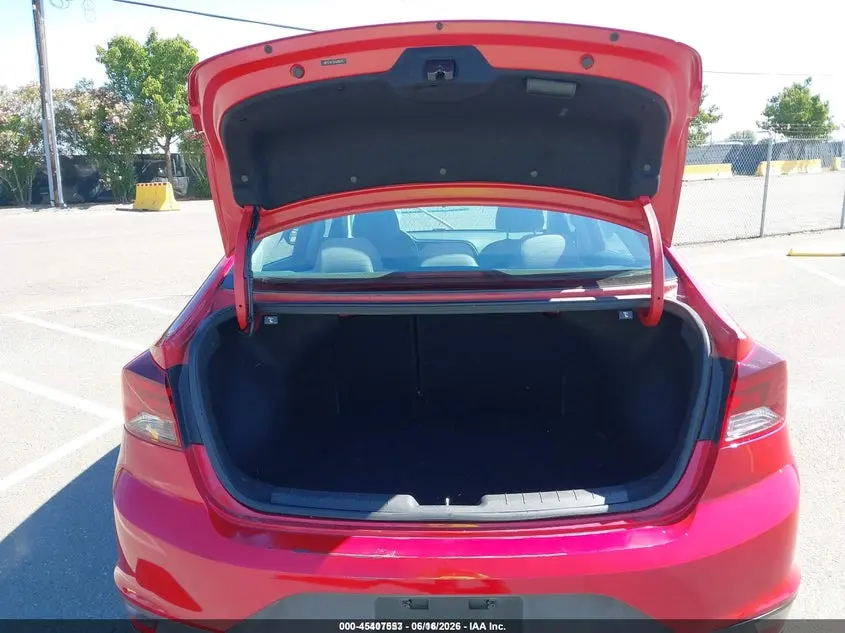 2020 HYUNDAI ELANTRA SE