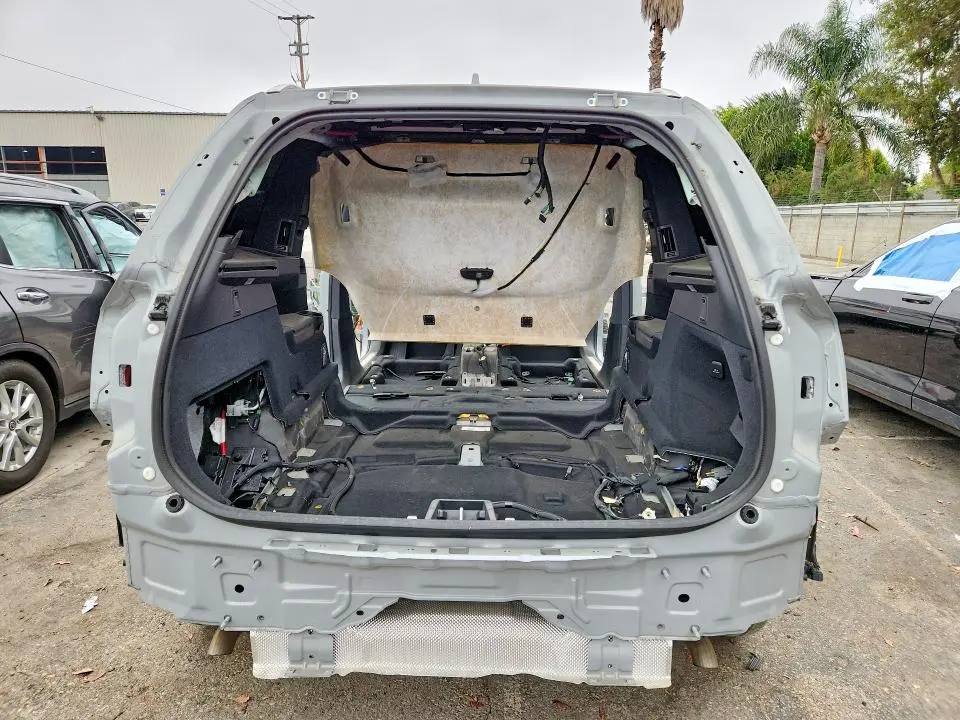 2025 VOLVO XC90 CORE  