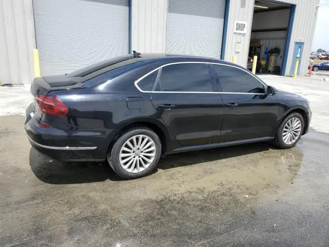 2017 VOLKSWAGEN PASSAT SE  