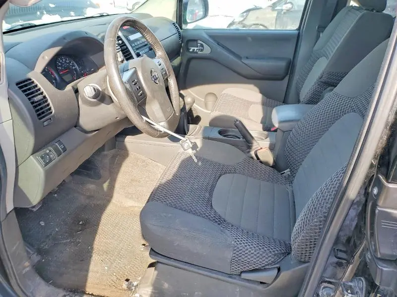 2011 NISSAN FRONTIER SV  