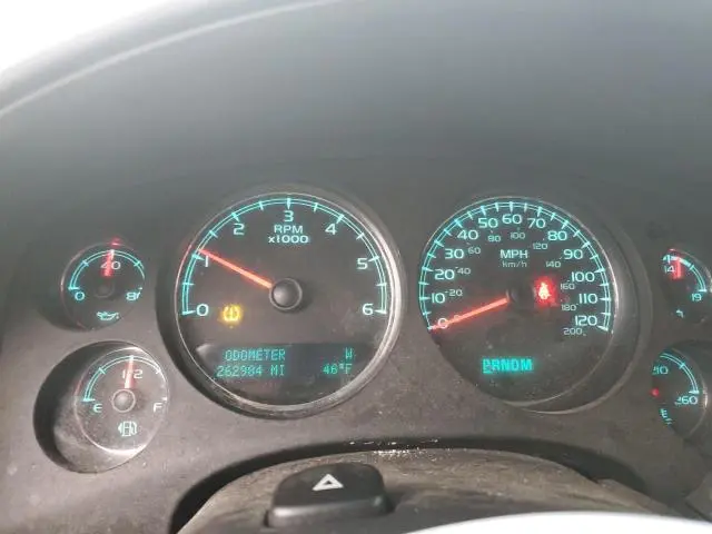 2011 CHEVROLET SUBURBAN C1500 LS  