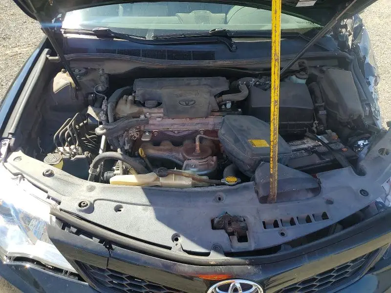 2013 TOYOTA CAMRY SE  