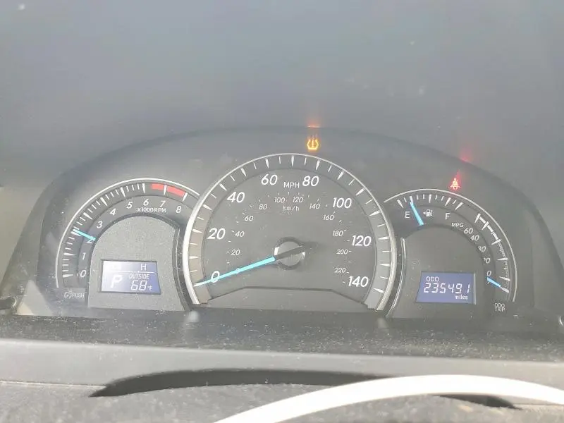 2012 TOYOTA CAMRY BASE  