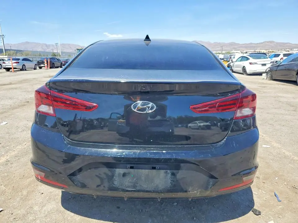 2020 HYUNDAI ELANTRA SEL  