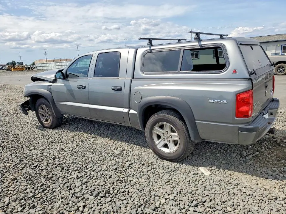 2011 DODGE DAKOTA SLT  