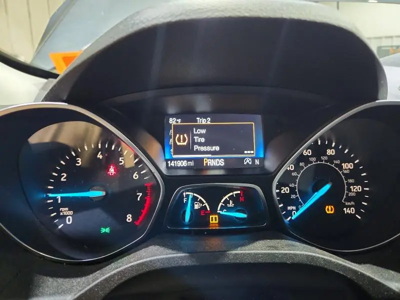 2019 FORD ESCAPE SE  