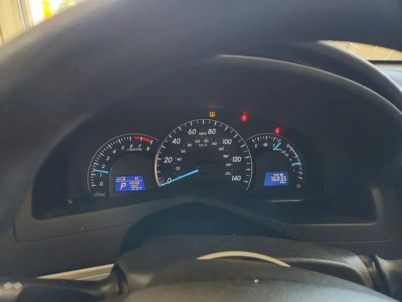 2012 TOYOTA CAMRY LE  