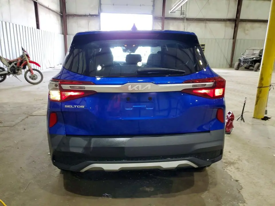 2023 KIA SELTOS LX  