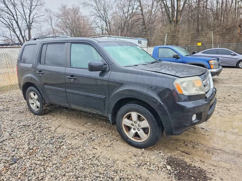 2011 HONDA PILOT EX  