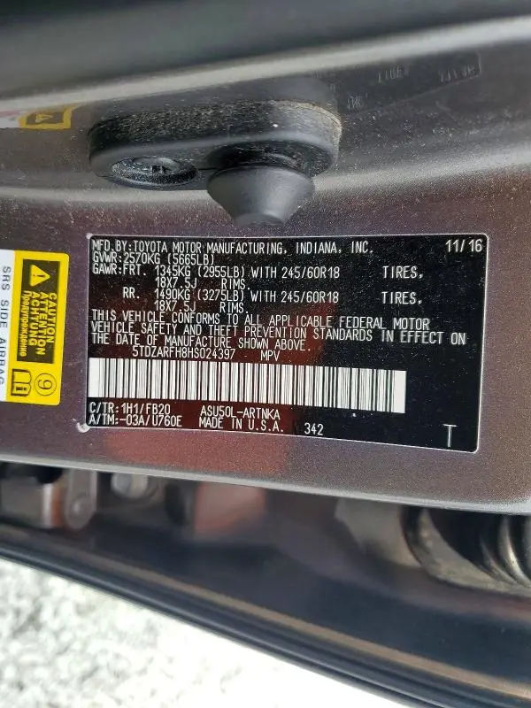 2017 TOYOTA HIGHLANDER LE  