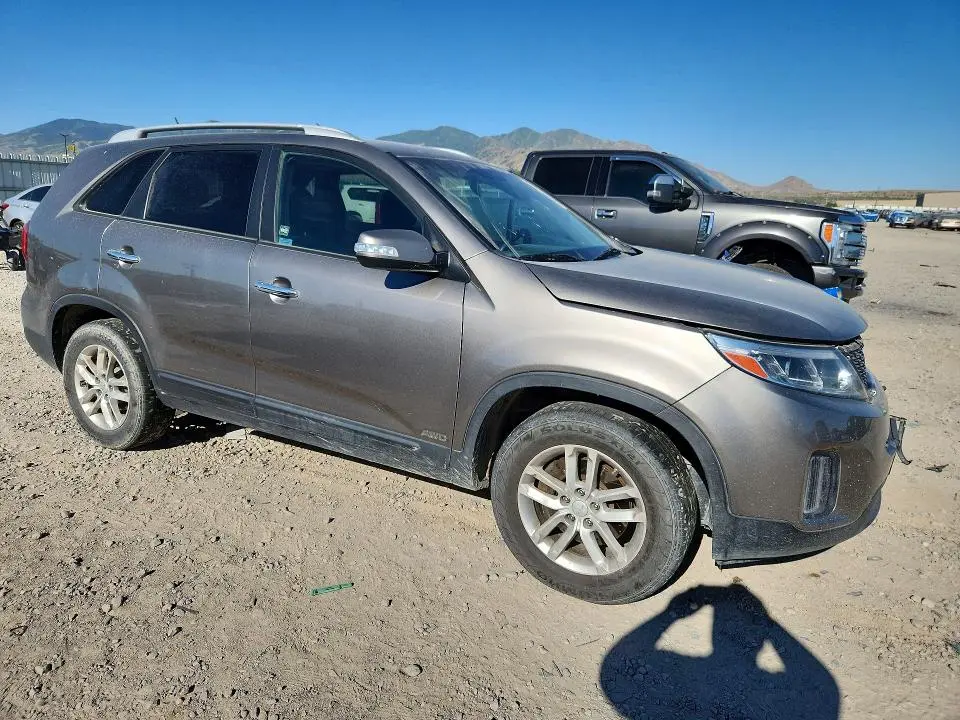 2014 KIA SORENTO LX  